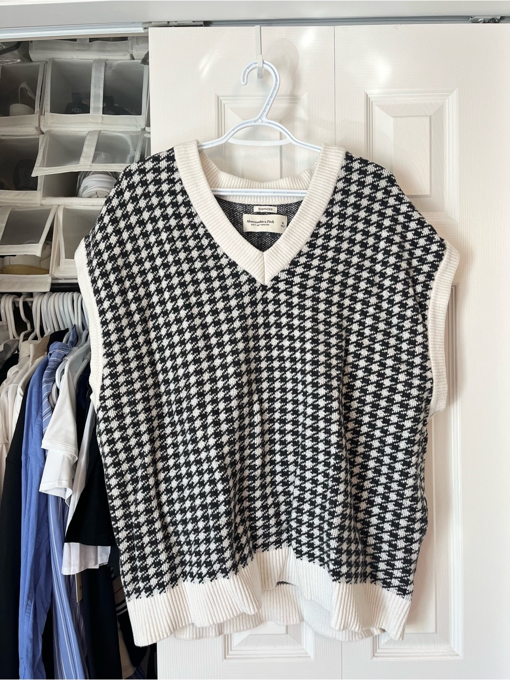 Abercrombie Sweater Vest